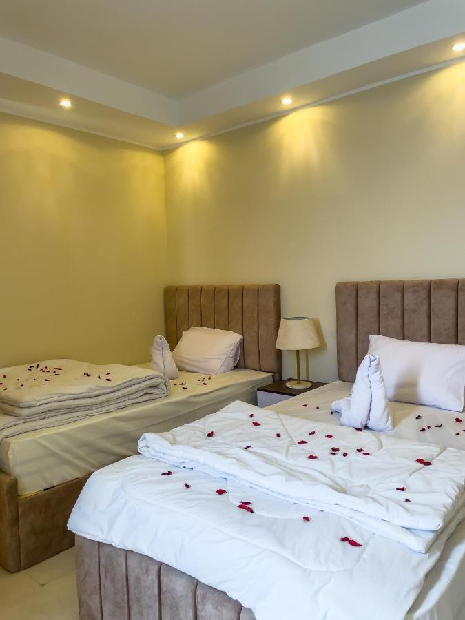 Jumeirah Pyramids View Inn Kafret el-Gabal Exterior photo