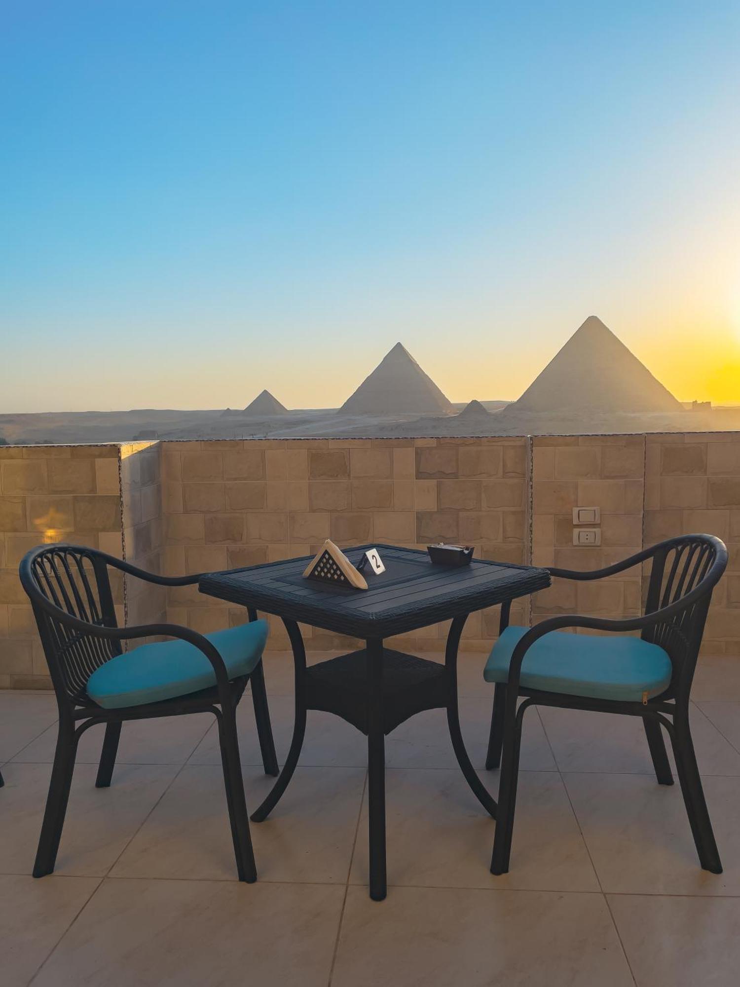 Jumeirah Pyramids View Inn Kafret el-Gabal Exterior photo
