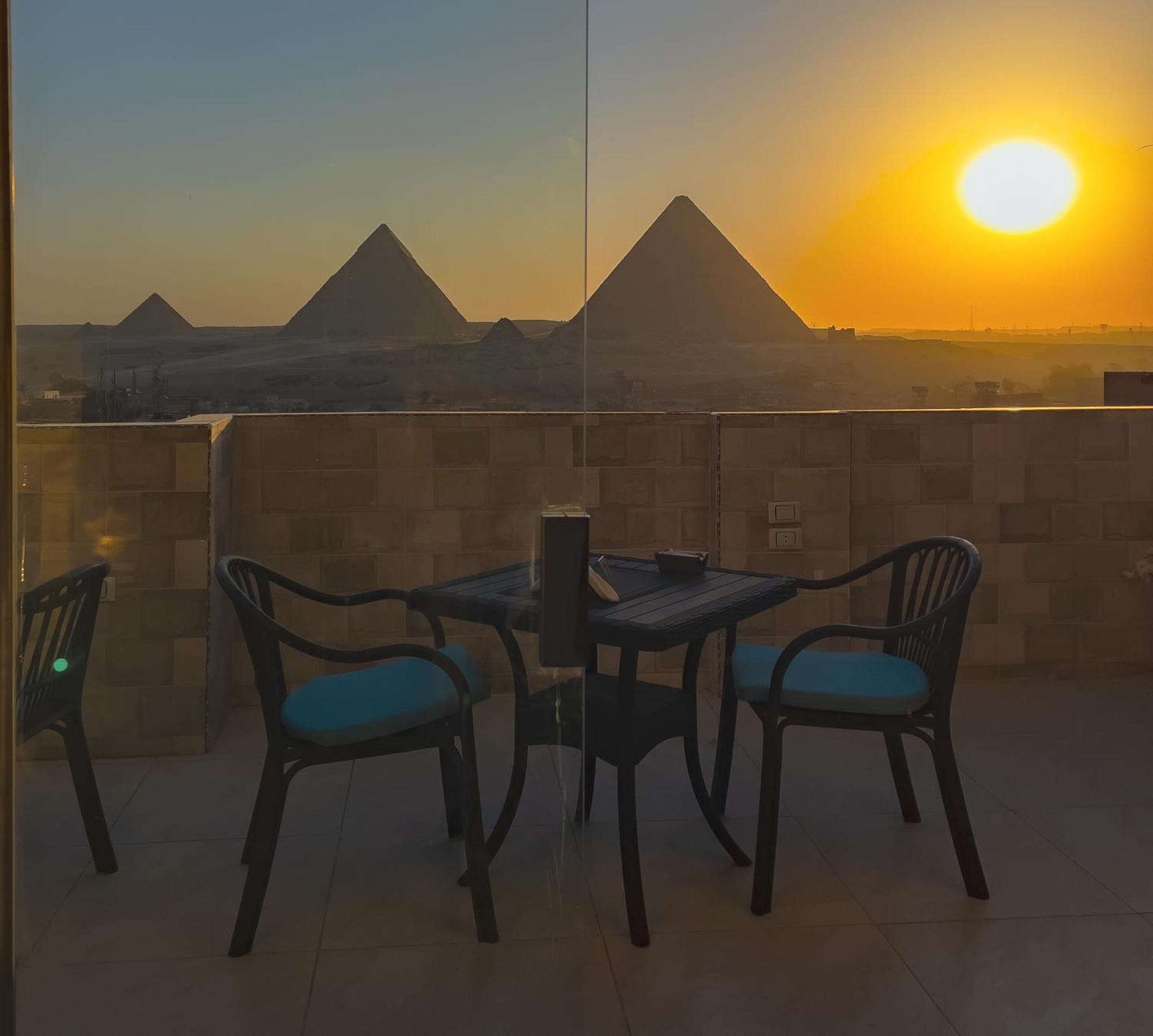 Jumeirah Pyramids View Inn Kafret el-Gabal Exterior photo