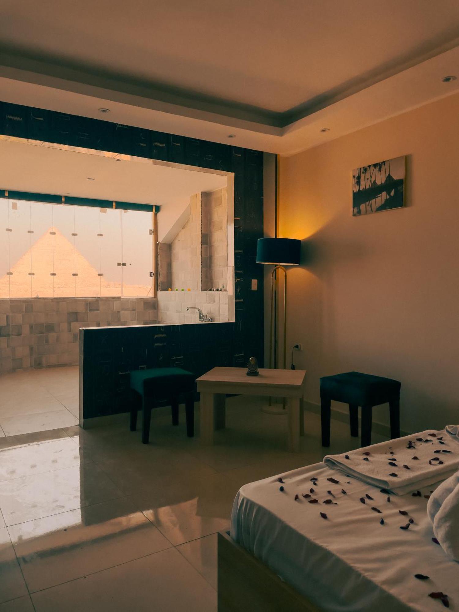 Jumeirah Pyramids View Inn Kafret el-Gabal Exterior photo