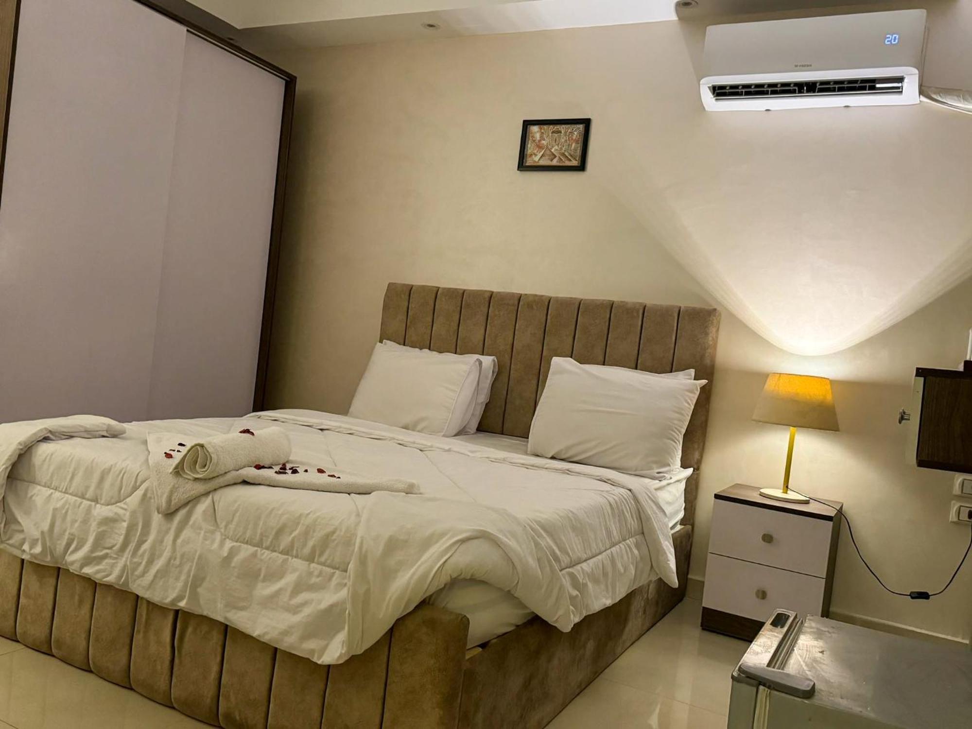 Jumeirah Pyramids View Inn Kafret el-Gabal Room photo